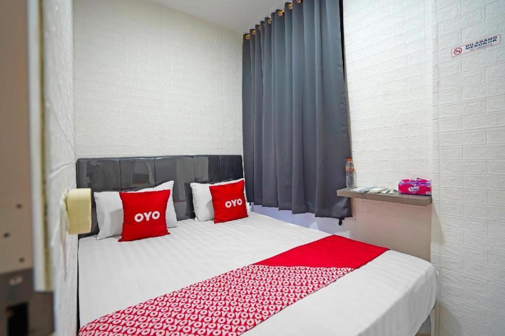 Oyo 91727 Luxury Homestay Sidoarjo Gedangan Exterior photo